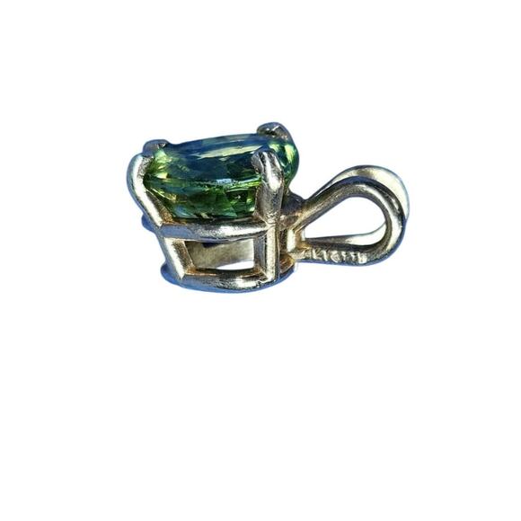 14k Yellow Gold Peridot Heart Pendant - Picture 8 of 17